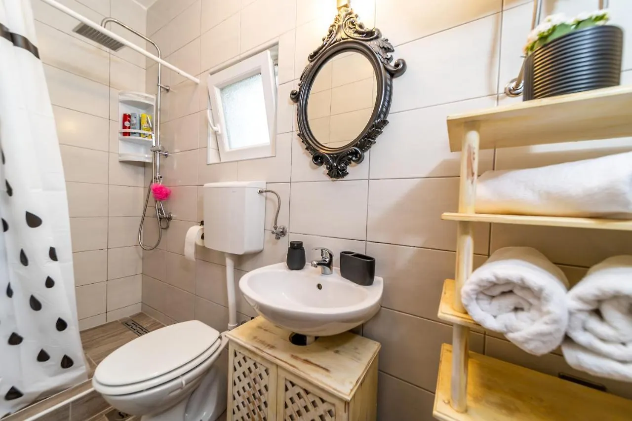 Rezidencija Galileja Villa Mundanije