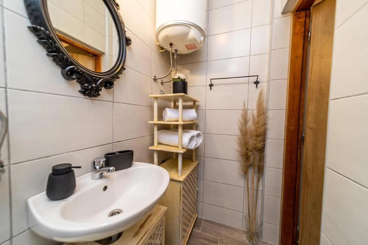 Rezidencija Galileja Villa Mundanije Holiday home