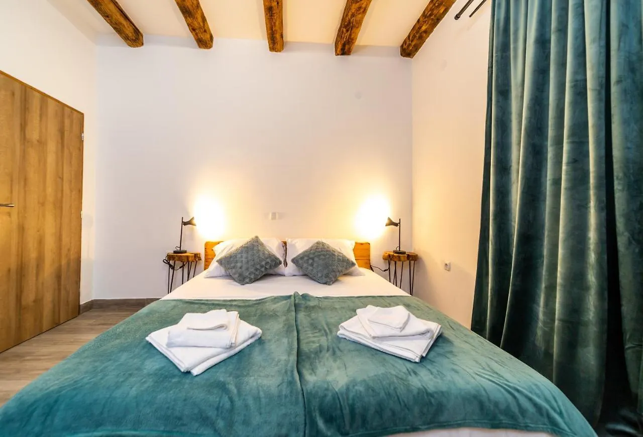 Holiday home Rezidencija Galileja Villa Mundanije