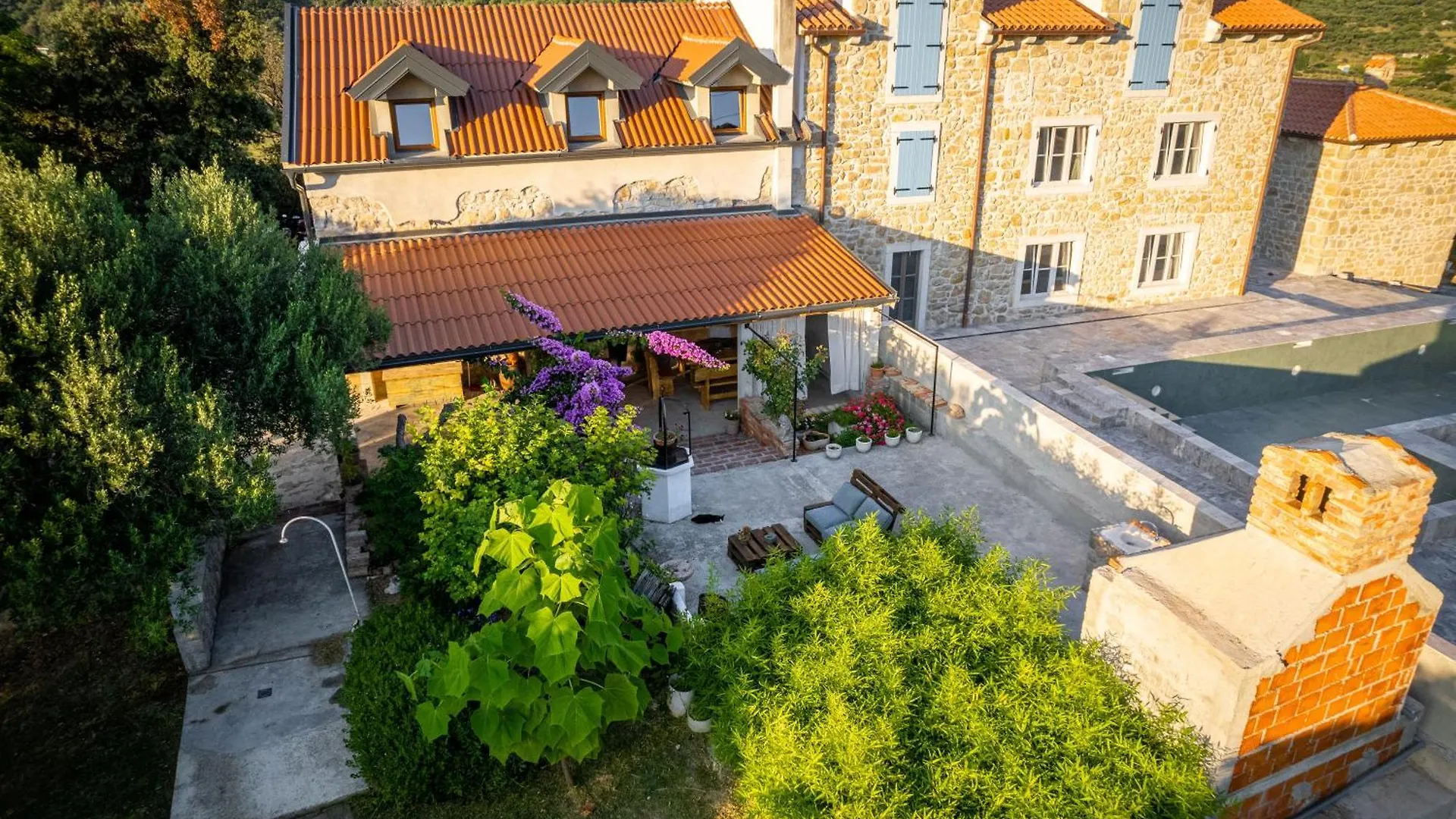 Rezidencija Galileja Villa Mundanije Holiday home