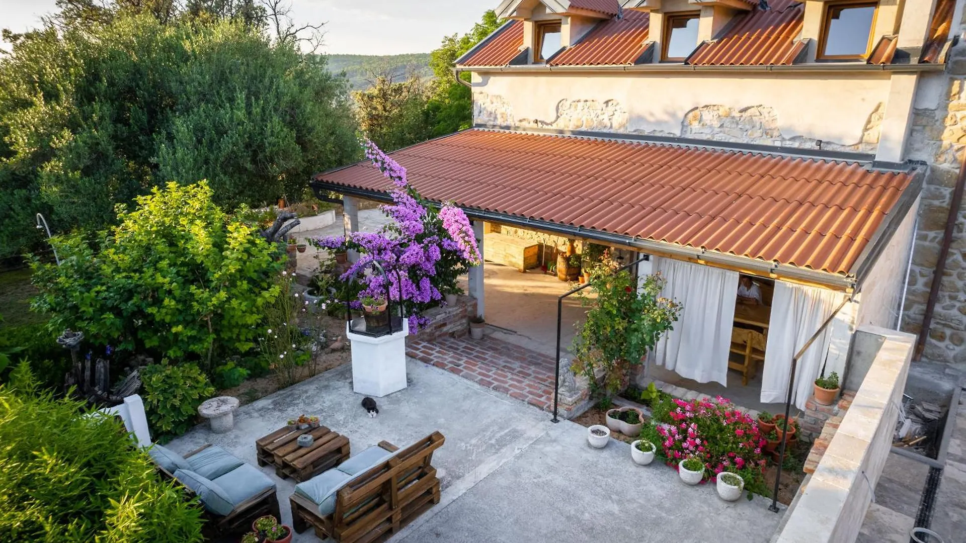 Holiday home Rezidencija Galileja Villa Mundanije