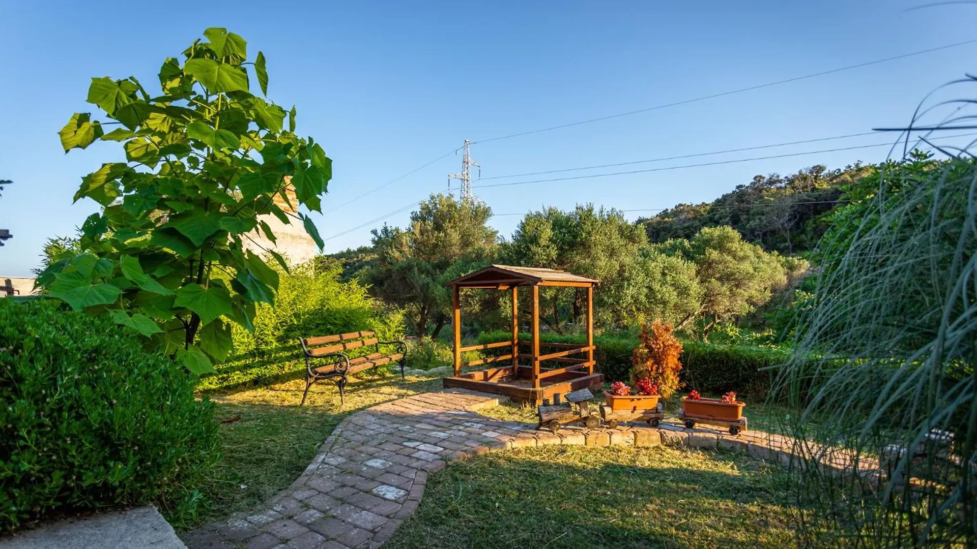 Rezidencija Galileja Villa Mundanije Holiday home